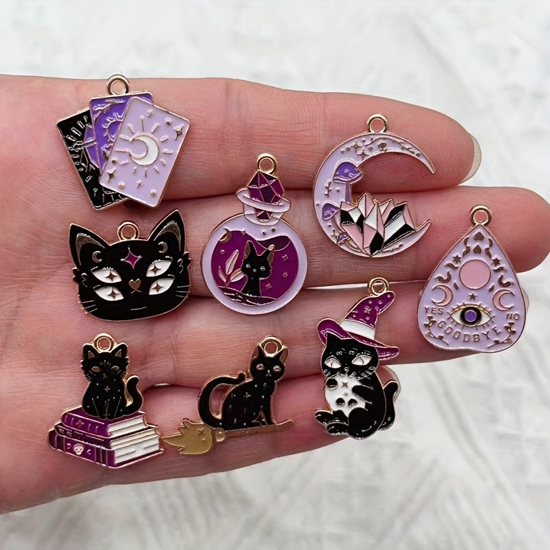 8 Gilded Cat Charms for Jewelr - огляд і ціна Jewelry Making Guide Book